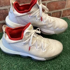 Nike LeBron 2019 Draft Day Men’s white red sneakers size 8